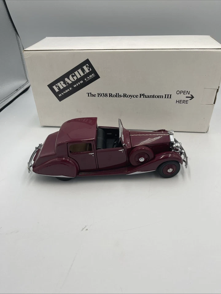 Danbury Mint 38 1938 Rolls-Royce Phantom III Detailed Collectible Car Garnet Red - Image 4 of 4