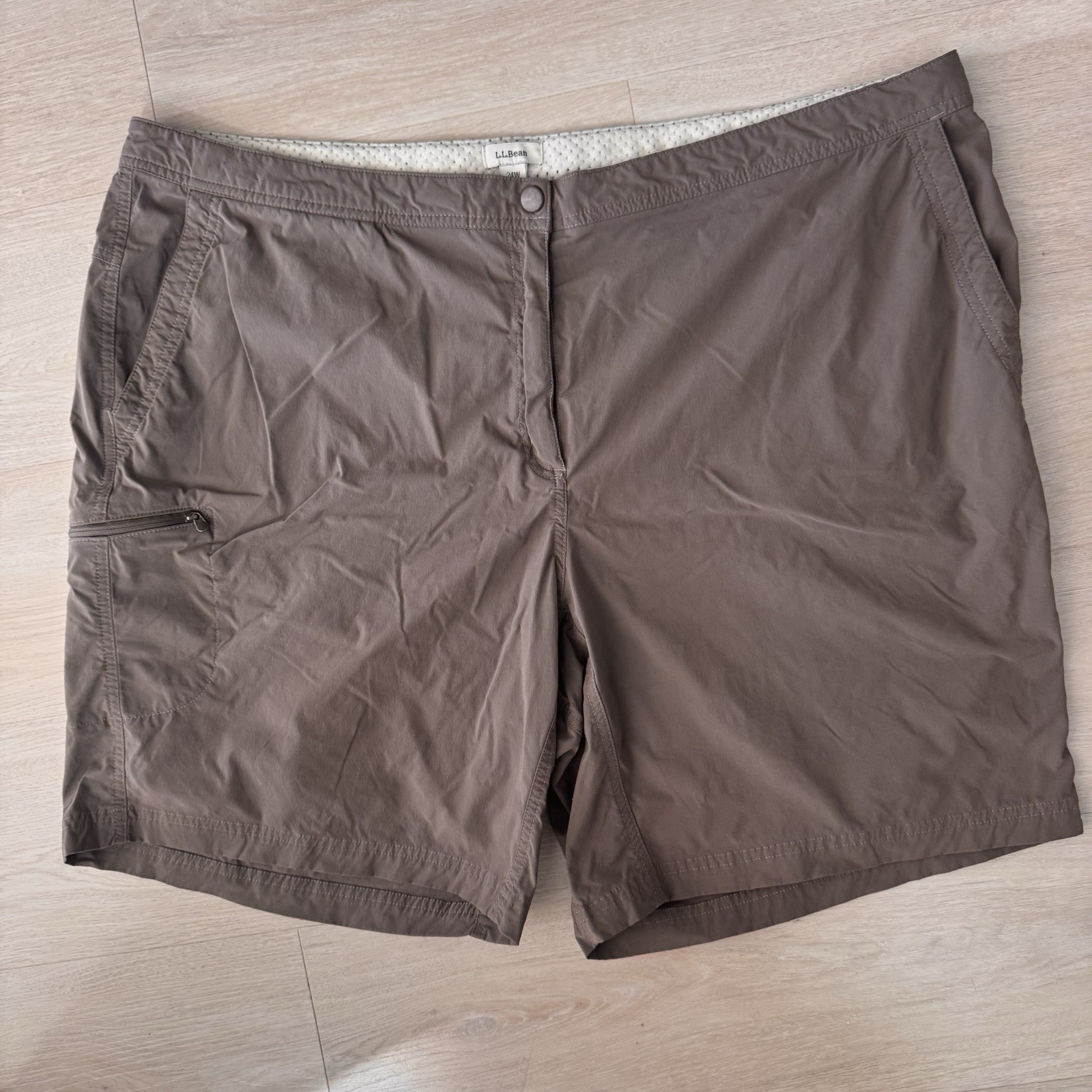 L.L. Bean Vista Camp Shorts Women’s 24W Plus Brown Cargo Hiking Outdoor 24