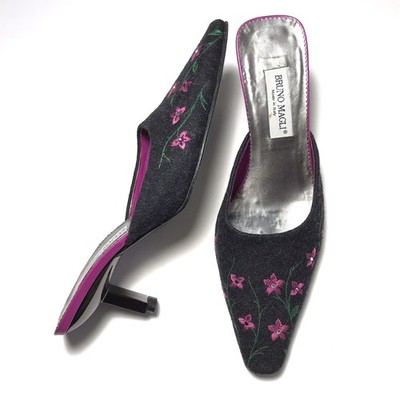 Bruno Magli Y2K Vtg Floral Embroidered Art Deco Heel Gray Wool Kitten Mules 5