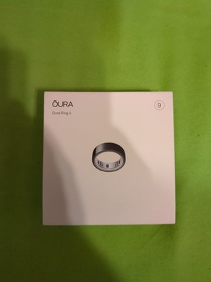 Oura Ring Gen 4, Schwarz, Größe 9, NEU