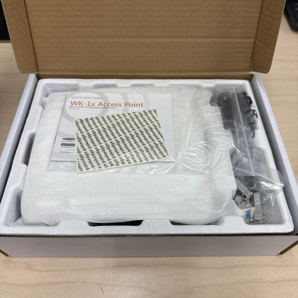 AP inalámbrico Pakedge WAP 802.11AC 2X2 WK-1 con BAKPAK Lite (blanco) - NUEVO Foto 2 de 3