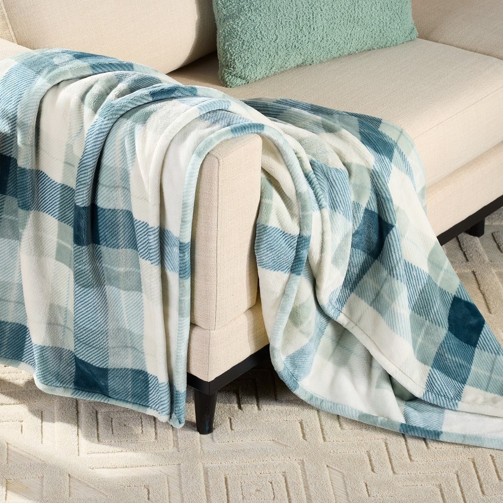 In Reggie Teal Plaid Pattern