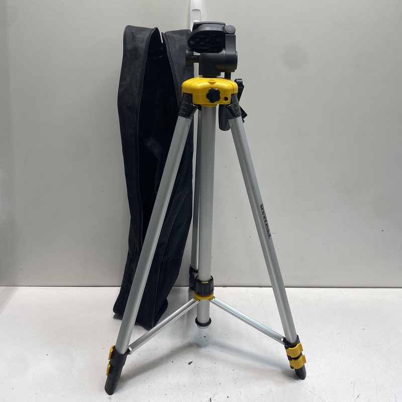 DeWALT DW0881T Laser Tripod 1/4" Thread With Carrying Bag
