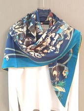 41"x41"Horses Print Pure Mulberry Fine Twill Silk16momme Double-sided Scarf108cm