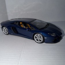 Burango 1/18 Special Edition Blue Lamborghini Aventador LP 700-4