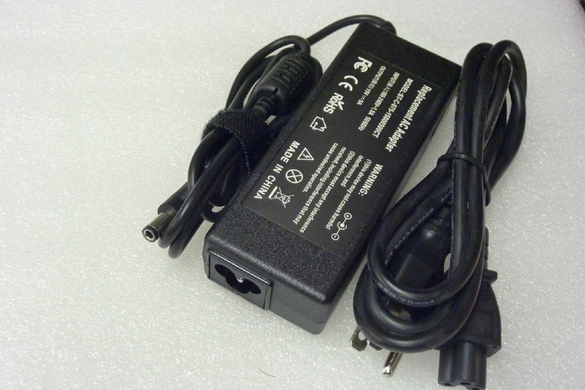 Alimentatore AC Caricabatterie Per Toshiba Satellite 15V 75W – Con Cavo Di Alimentazione - Foto 2