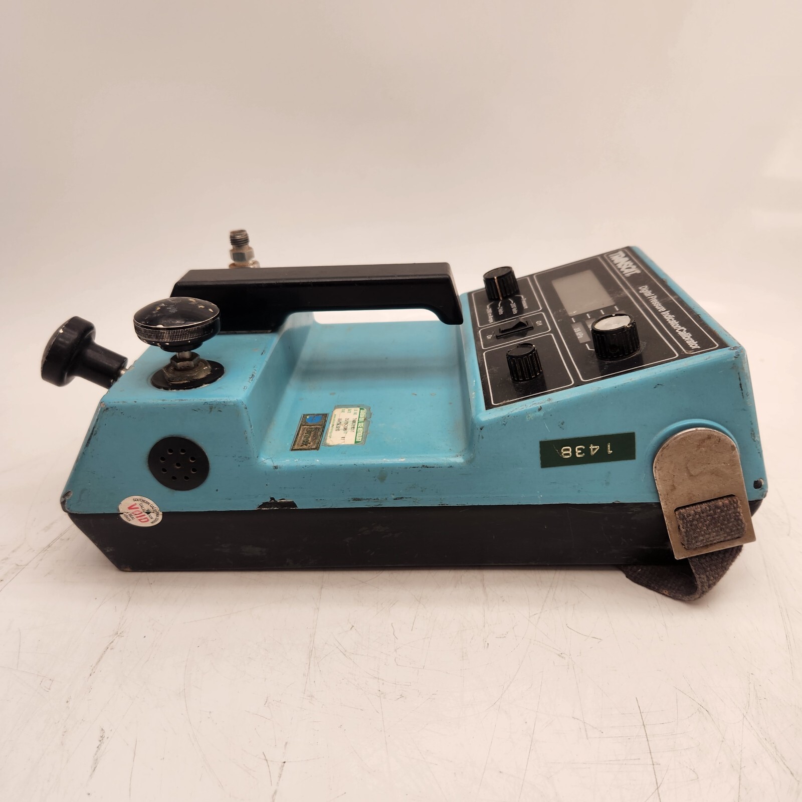 Transcat DPI601 Precision Digital Pressure Indicator/Calibrator