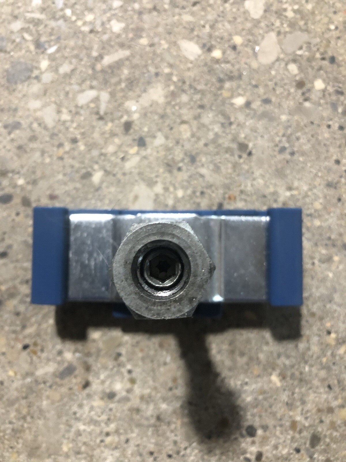 PRIMARY CHAIN ADJUSTER HARLEY DAVIDSON XL SPORTSTER 2004 & UP 4003902