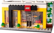 LEGO Promotional: Lego Brand Retail Store (40...