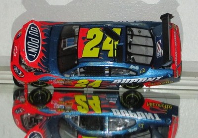 NASCAR 1/24 Jeff Gordon #24 Dupont – Salute The Troops 2008, Action, Miniature
