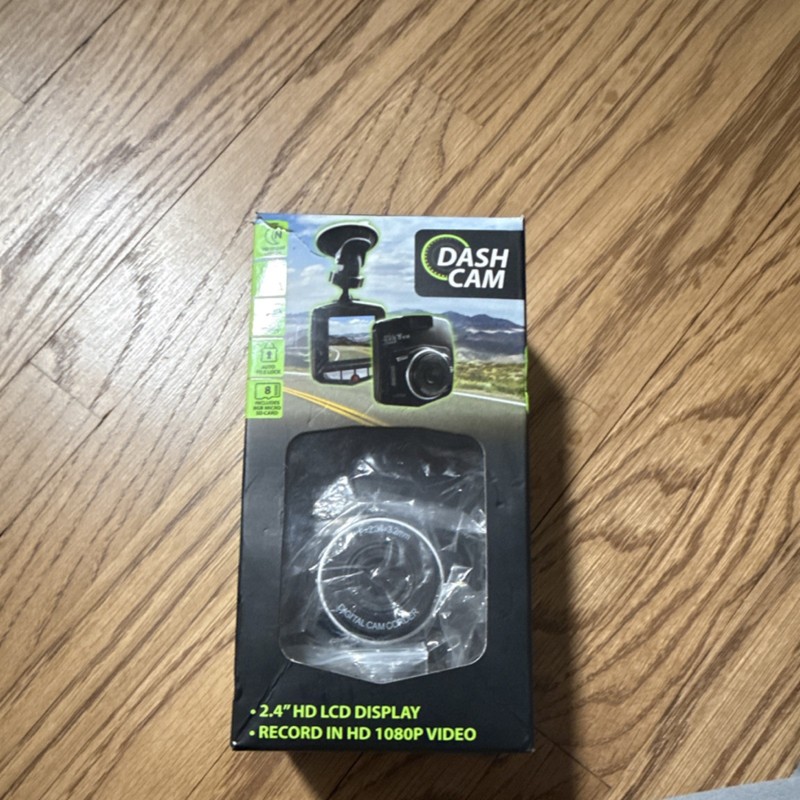 Black Gear Dash CAM 1080P Video Recorder Camera. 2.4” HD LCD display
