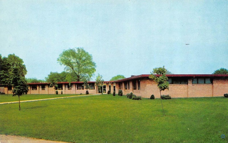 IL, Illinois   HOPEDALE HOSPITAL   Tazewell County   c1950's Chrome Postcard