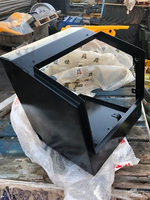 JCB JS175 FAHRRÄDER AUTO WERKZEUGKOFFER BASIS P/N 335/08789