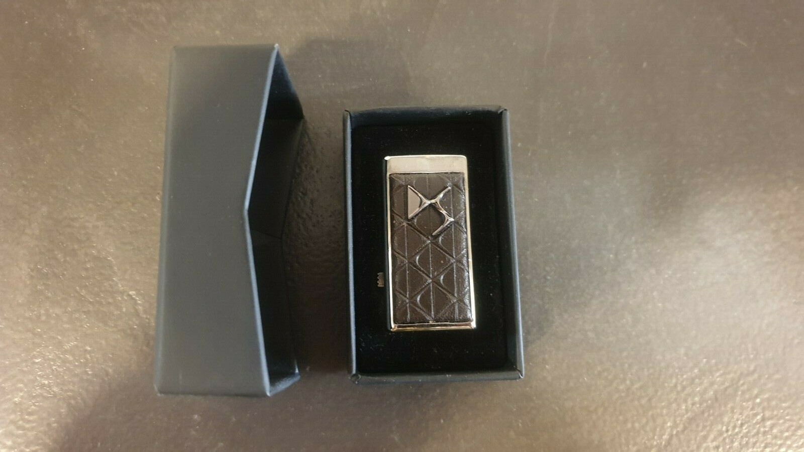 Coffret Cadeau Clé USB DS Black Chrome pour Passionné DS3 2012