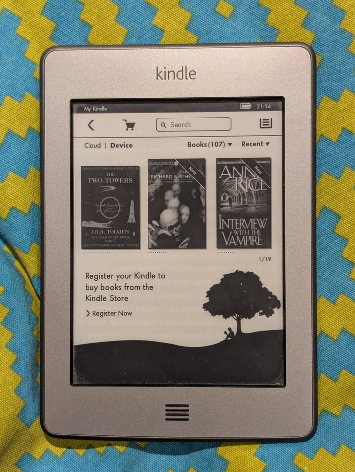 Amazon Kindle Touch 4th Gen D01200 Wi-Fi 6" e-Book eReader - Graphite Grey 4GB - Image 2 of 4