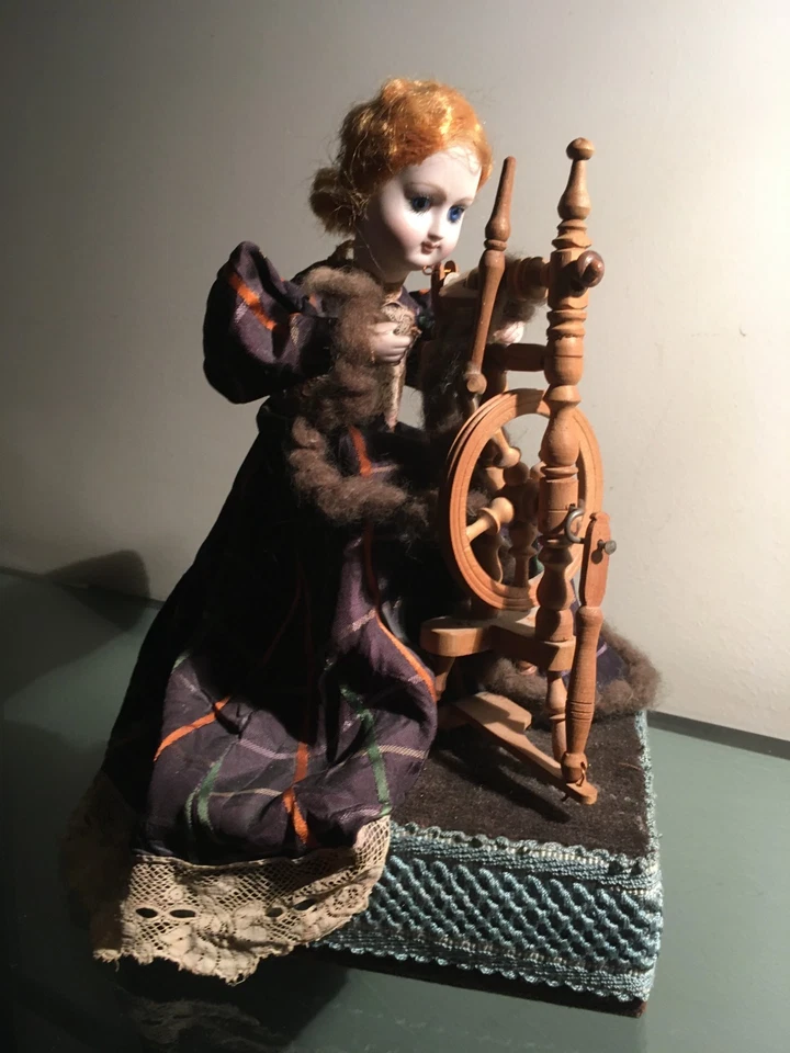 jolie poupée automate porcelaine marque épée croisée avec 1 s - Photo 2/4