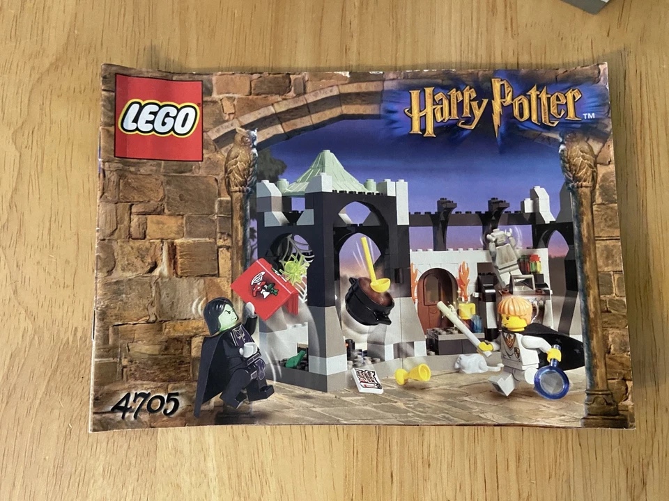 LEGO Harry Potter 4705 Snape's Class, photo 2 of 5