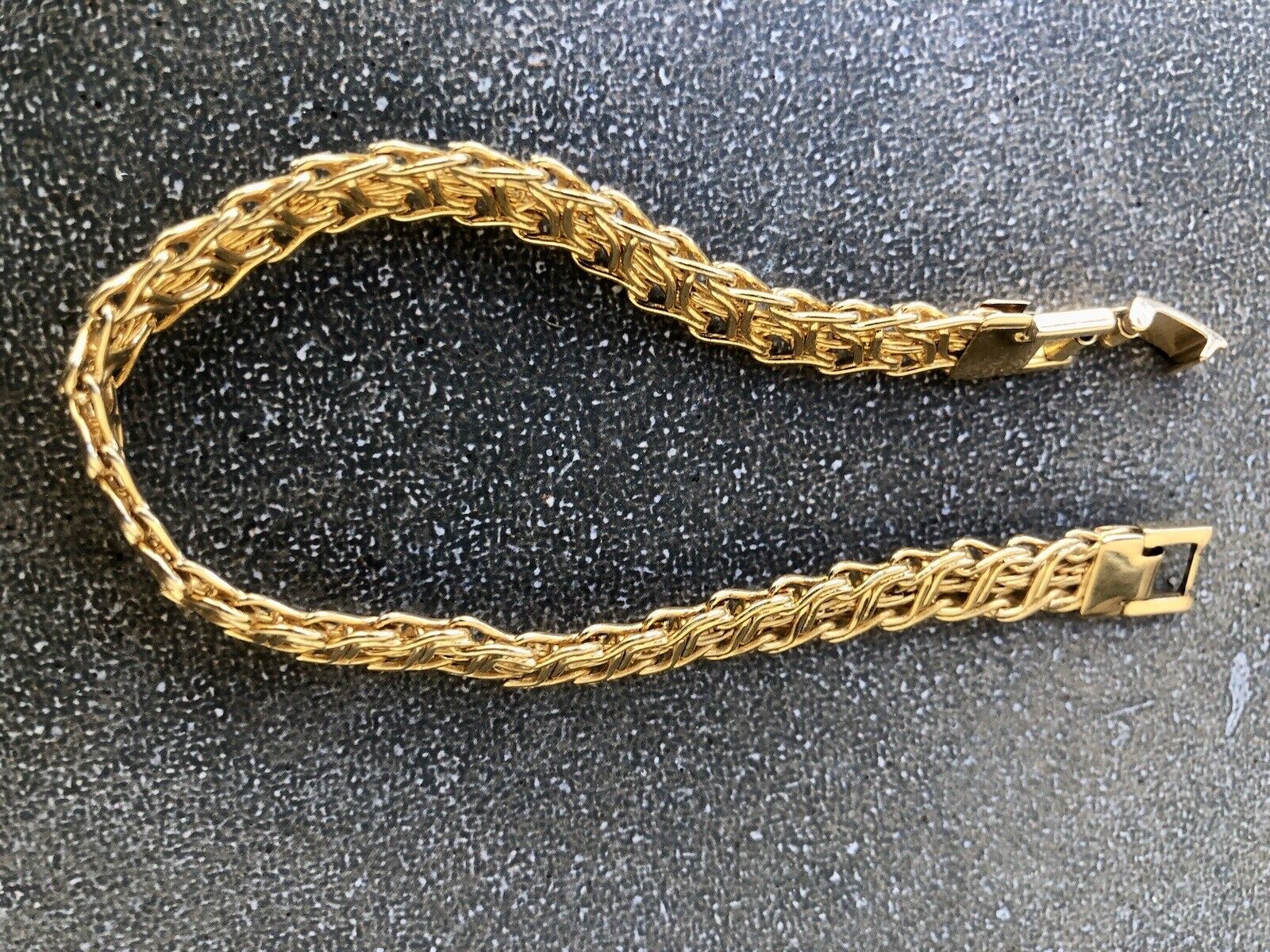 Vintage Gold Tone Mesh Link Bracelet (Unmarked) - image 8