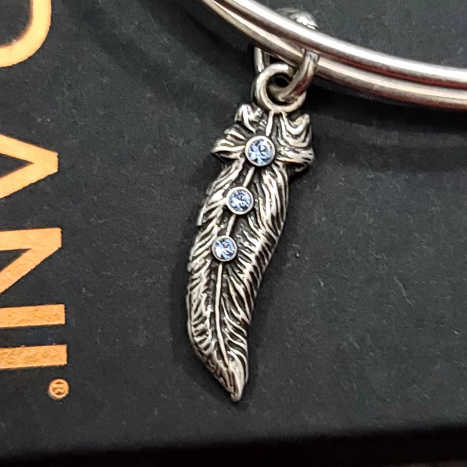 Pulsera Alex and Ani Pluma Dije con Cristal Azul Foto 3 de 4