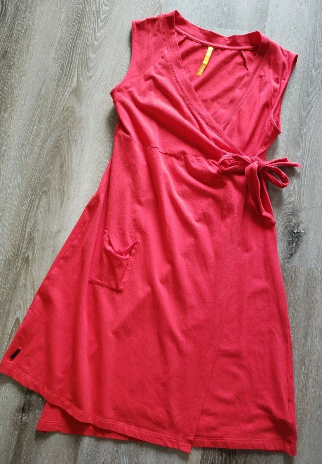 lole sleeveless wrap belted pocket jersey worn once 