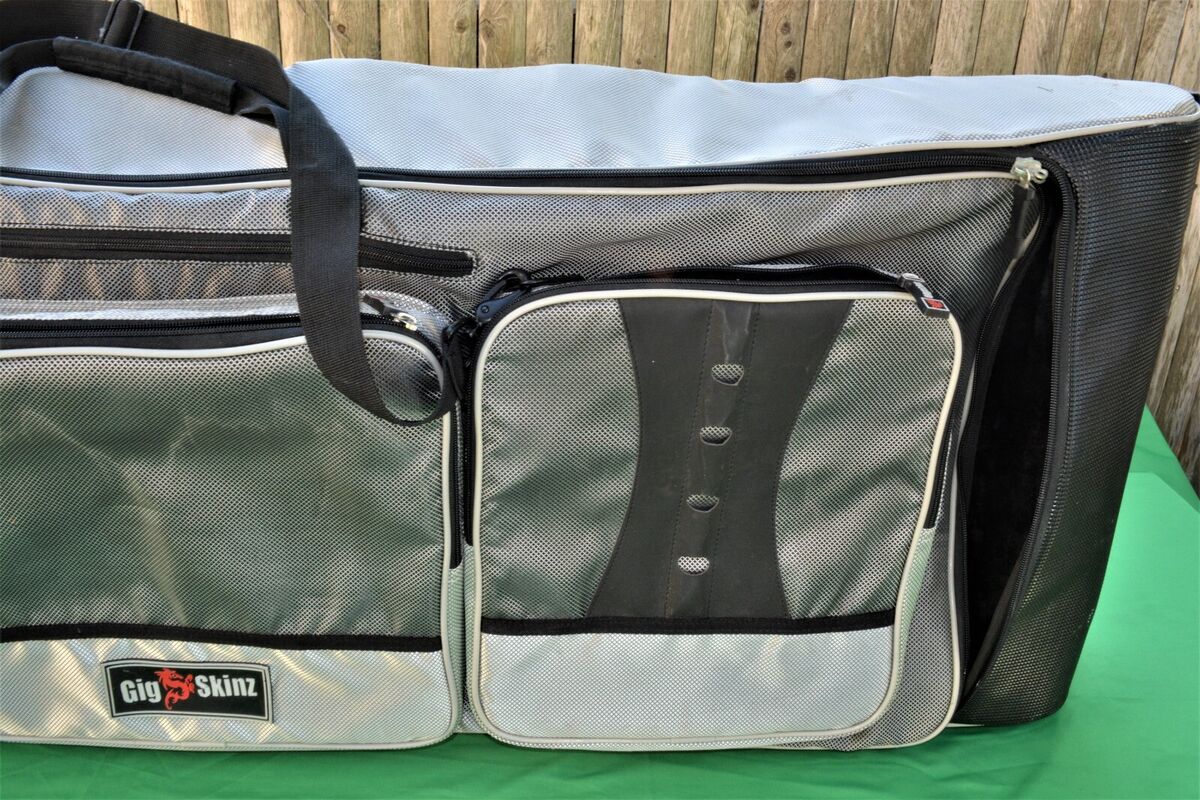 Gig Skinz synthesizer keyboard 5 pockets padded bag w wheels Gig Skinz synthesizer keyboard 5 pockets padded bag w wheels