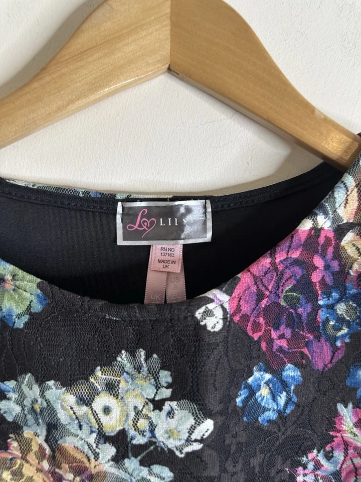 Lipsy Top Size 12 Blouse Floral Slit Back vent Cap Sleeve Black Pink Cropped - Image 3 of 4