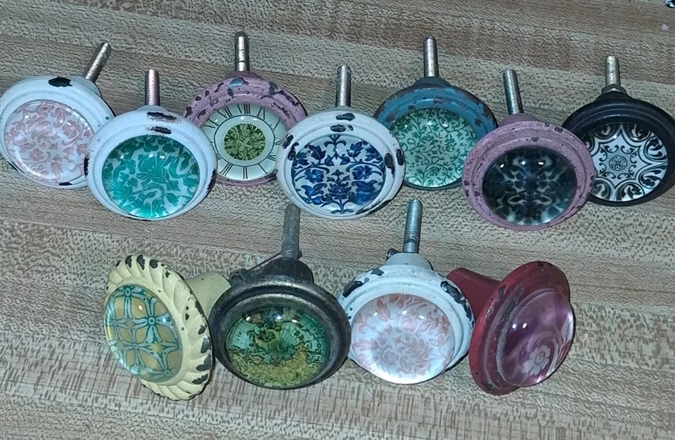 Gran lote mixto de perillas de cajón vintage de metal y vidrio tiradores decoración de granja Foto 3 de 4