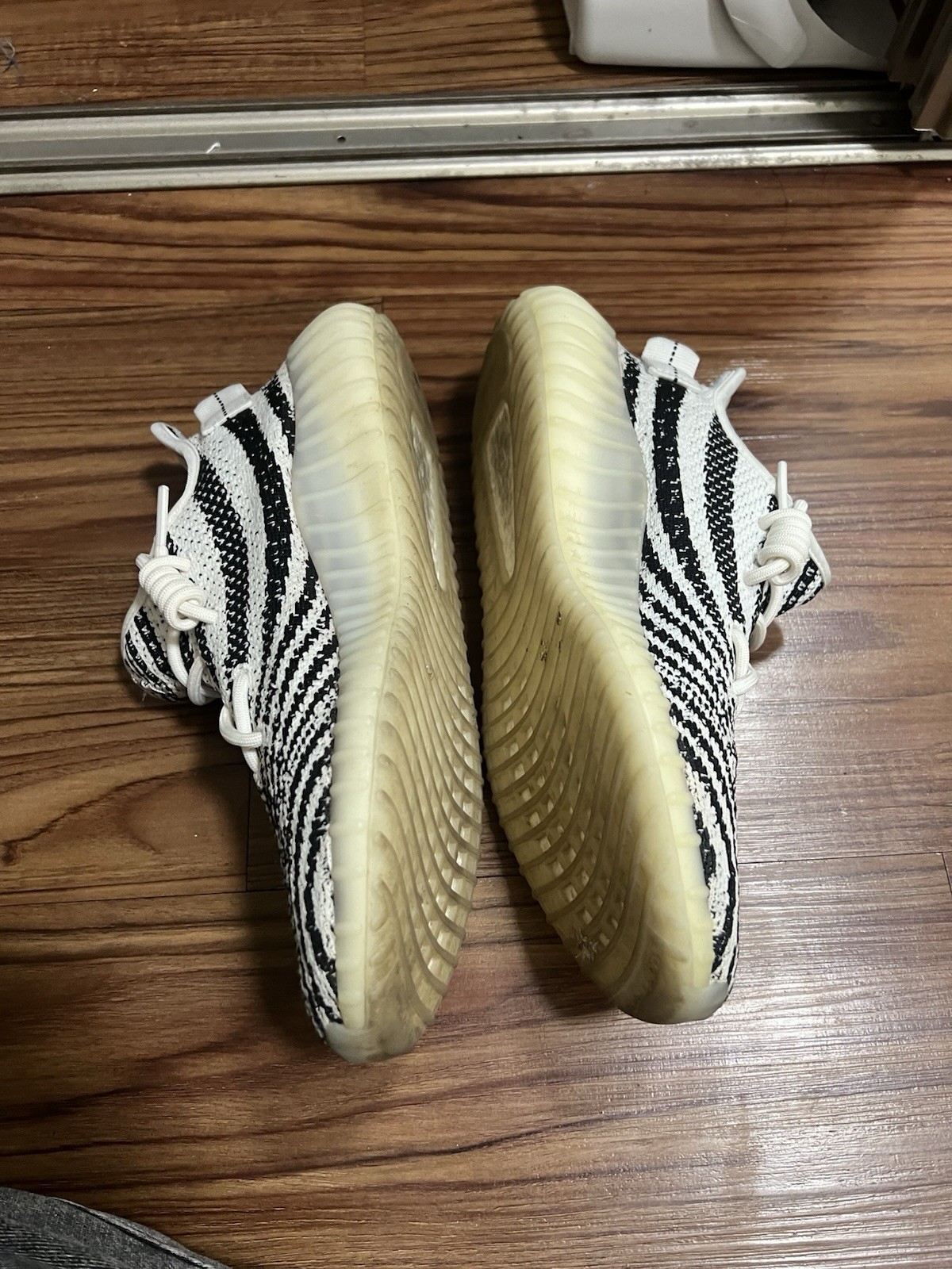 adidas Yeezy Boost 350 V2 Zebra White Black Men's Low Top Breathable Sneakers thumbnail 2