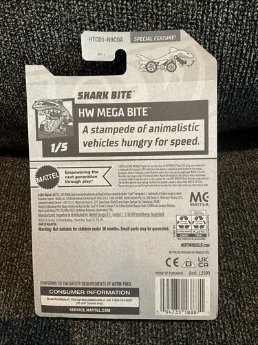 2024 Hot Wheels HW Mega Bite Shark Bite Gold - Picture 8 of 8