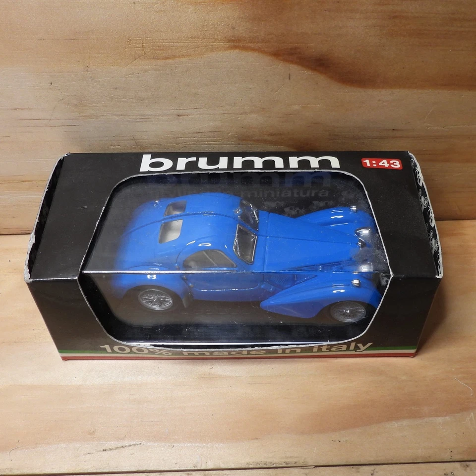 BRUMM BUGATTI 57SC (ATLANTIC) COUPÉ 1:43 DIECAST R087 France Blue 100yr Anniv - Image 2 of 4