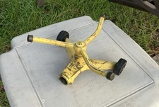 Vintage NELSON  Poppy rotating Sprinkler Lawn Water Metal 3 Arm Yellow W/Wheels
