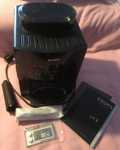 Kaffeevollautomat Krups EA81R8 Arabica schwarz