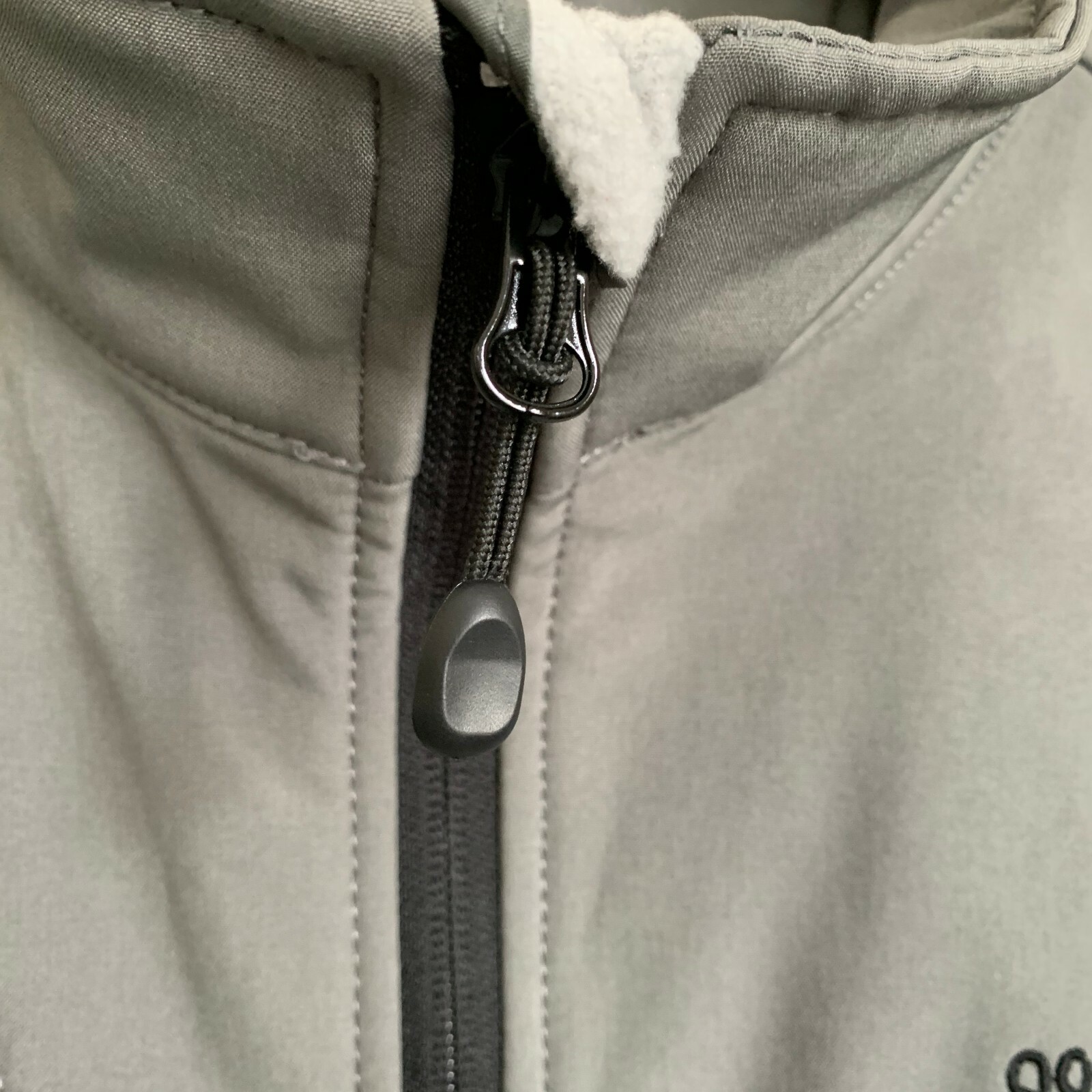 Clique Softshell Jacket Gray Black Stand Collar Z… - image 7