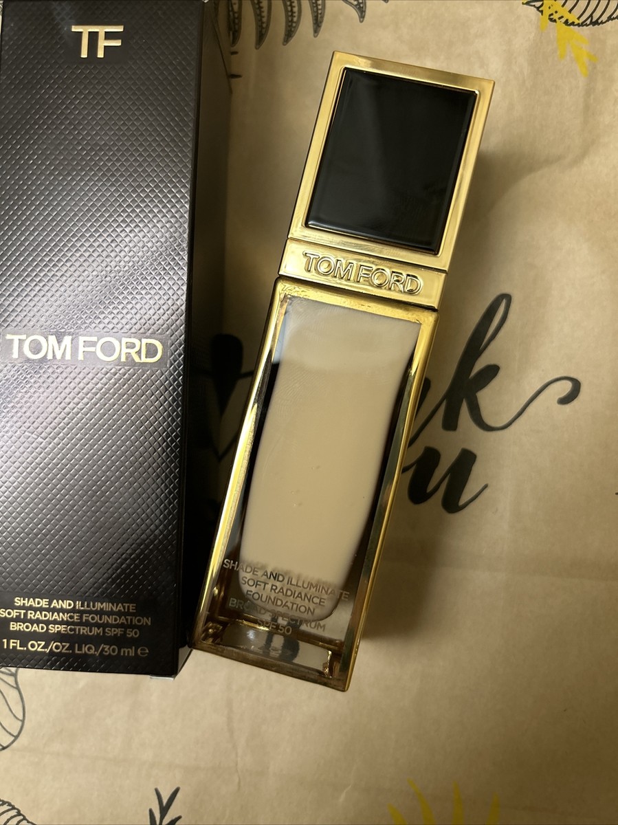 TOM FORD シェイド アンド イルミネイト 1.4 BONE Tom Ford Shade And Illuminate Soft Radiance Foundation 1.4 Bone
