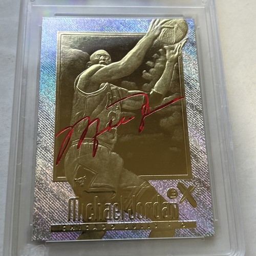 1996-97 MICHAEL JORDAN SKYBOX EX-2000 HOLOGRAPHIC REFRACTOR GEM MINT 10 - Picture 6 of 7
