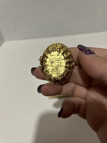 MAX FACTOR HYPNOTIQUE PROFUMO SOLIDO COMPATTO METALLO CESTO PORCELLANA FIORI ANNI 60 - Foto 4 di 5