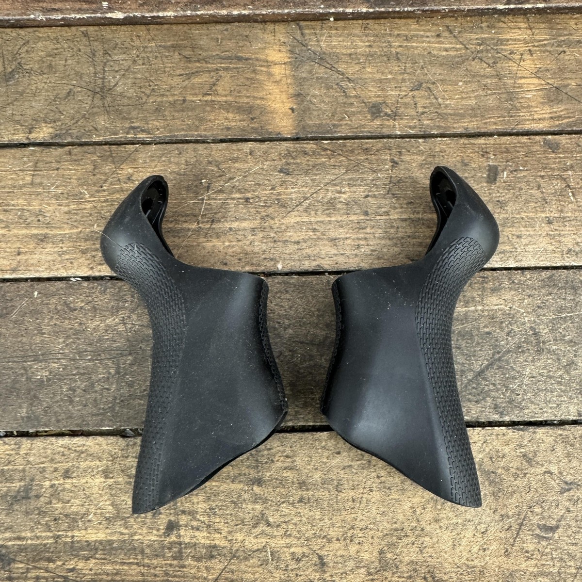 Shimano Ultegra Di2 ST-6770 Lever Hoods NOS Covers Pair Black 50g