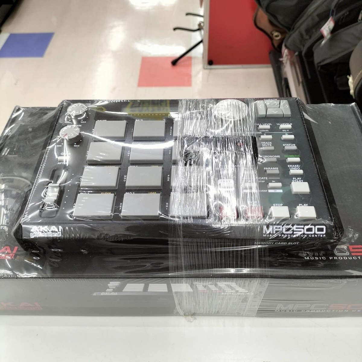 DJ機材 AKAI MPC 500 Open Box Akai Professional MPC500 Portable Music Production