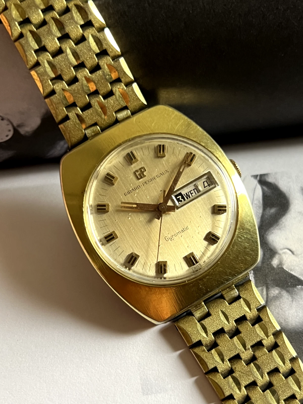 Girard Perregaux — vintage Girard-Perregaux automatic mens watch gold plated patina dial