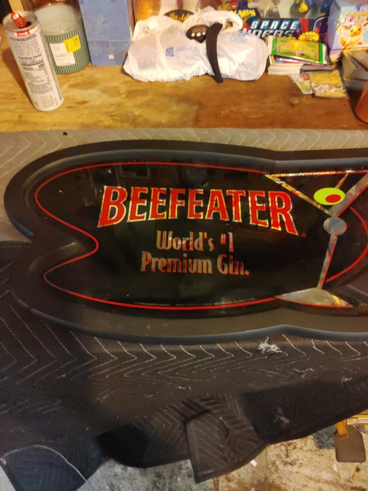 Letrero de barra promocional de ginebra Beefeater Premium excelente forma Foto 2 de 4
