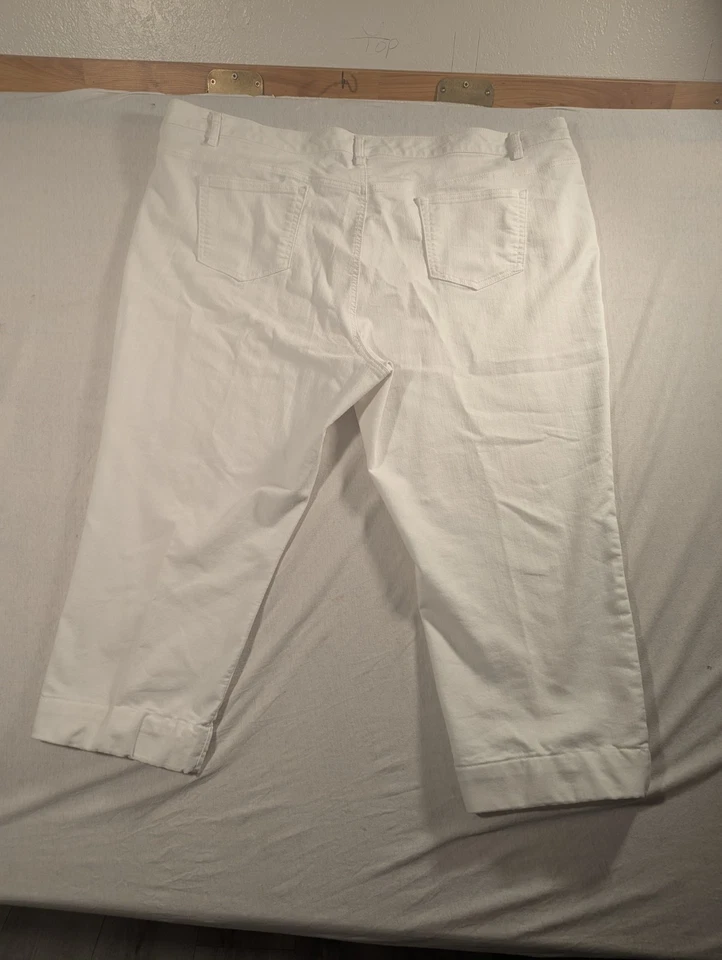 Jaclyn Smith 女式系列 26W 白色 大码 Capri — 第 2/4 张图片