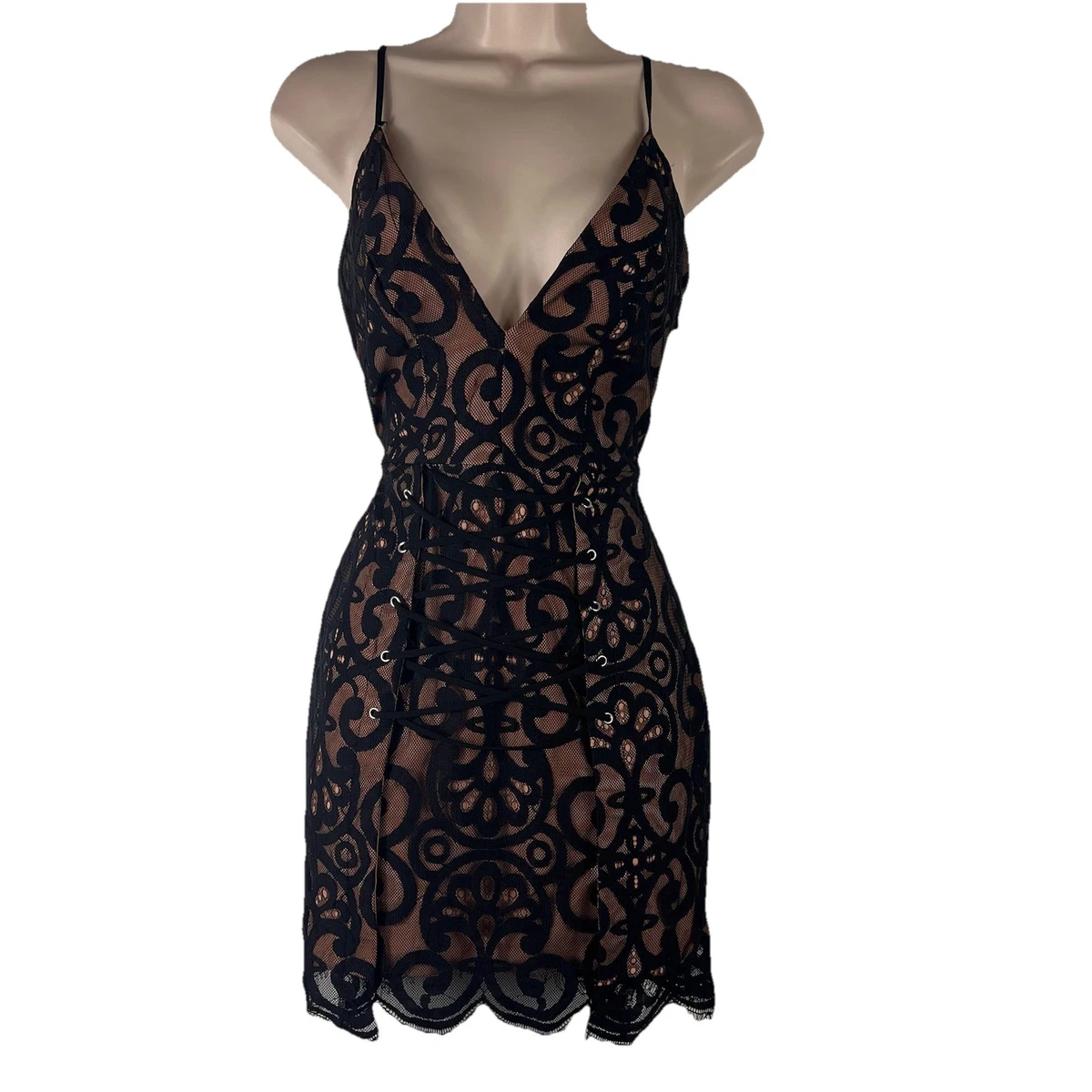green emerald velvet dress Tobi Dress – Dress the Population main image 0