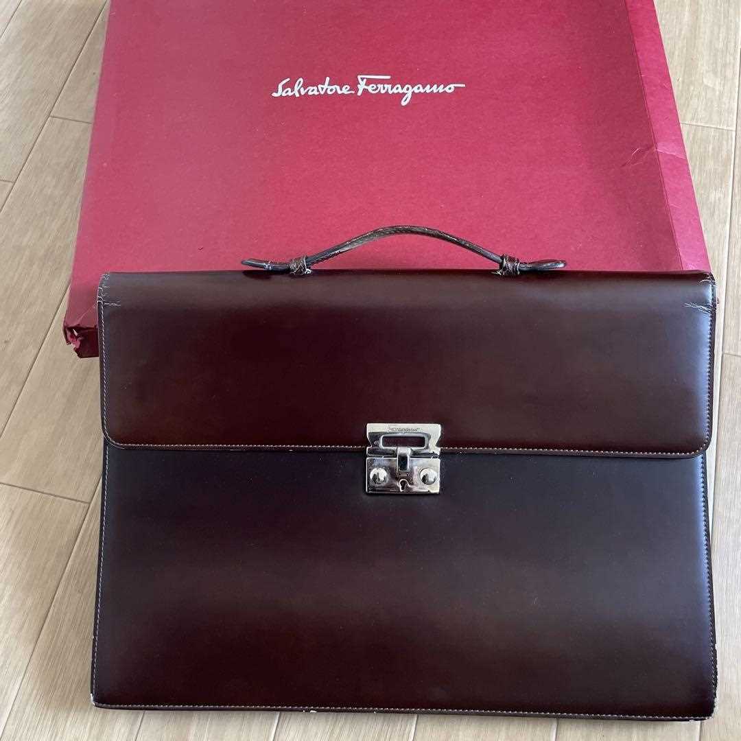 Salvatore Ferragamo Business Bag A4 Leather Brown men's USED Salvatore Ferragamo Business Bag A4 Leather Brown men's USED