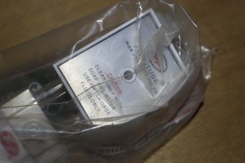 DWYER 1223-20-W/M FLEX-TUBE U-Tube Manometer - Picture 6 of 11