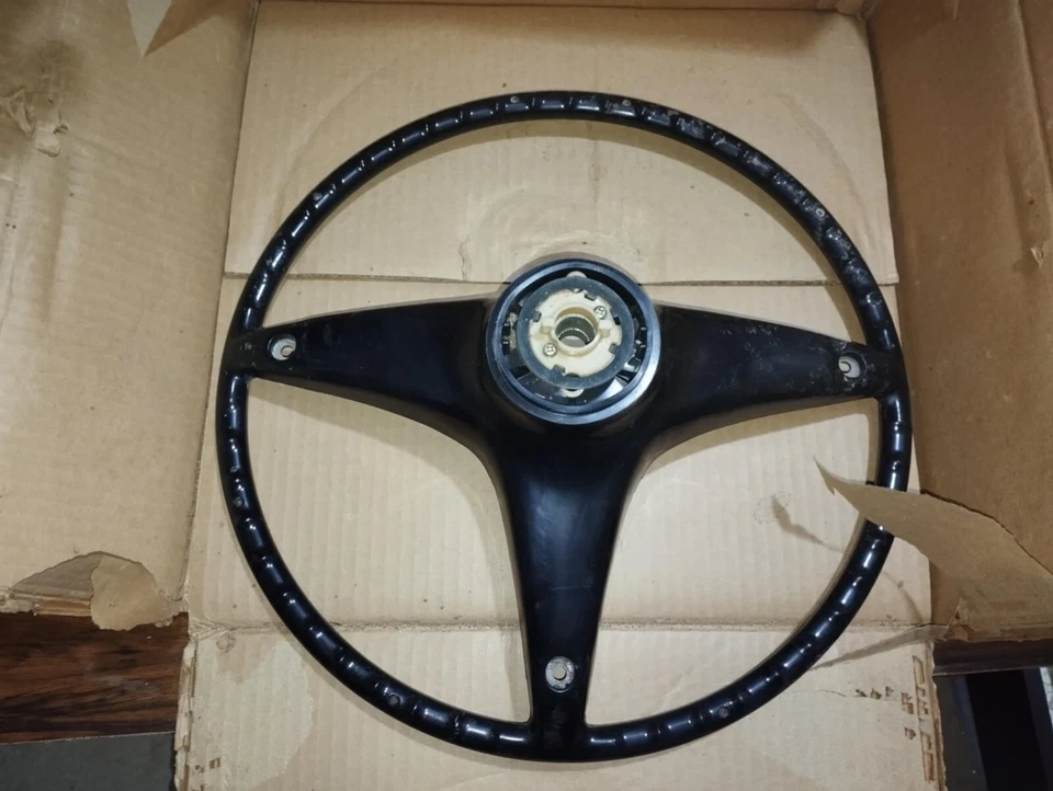 Volante Toyota Crown 45102-30070 nuevo stock antiguo Foto 2 de 4