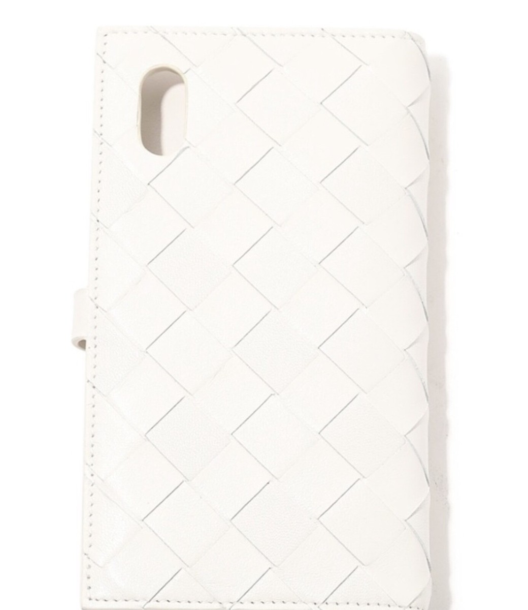 BOTTEGA VENETA 　iPhone ケース　13 Pro　ホワイト系 Bottega Veneta White Intreccio iPhone 13 Pro Case On Strap