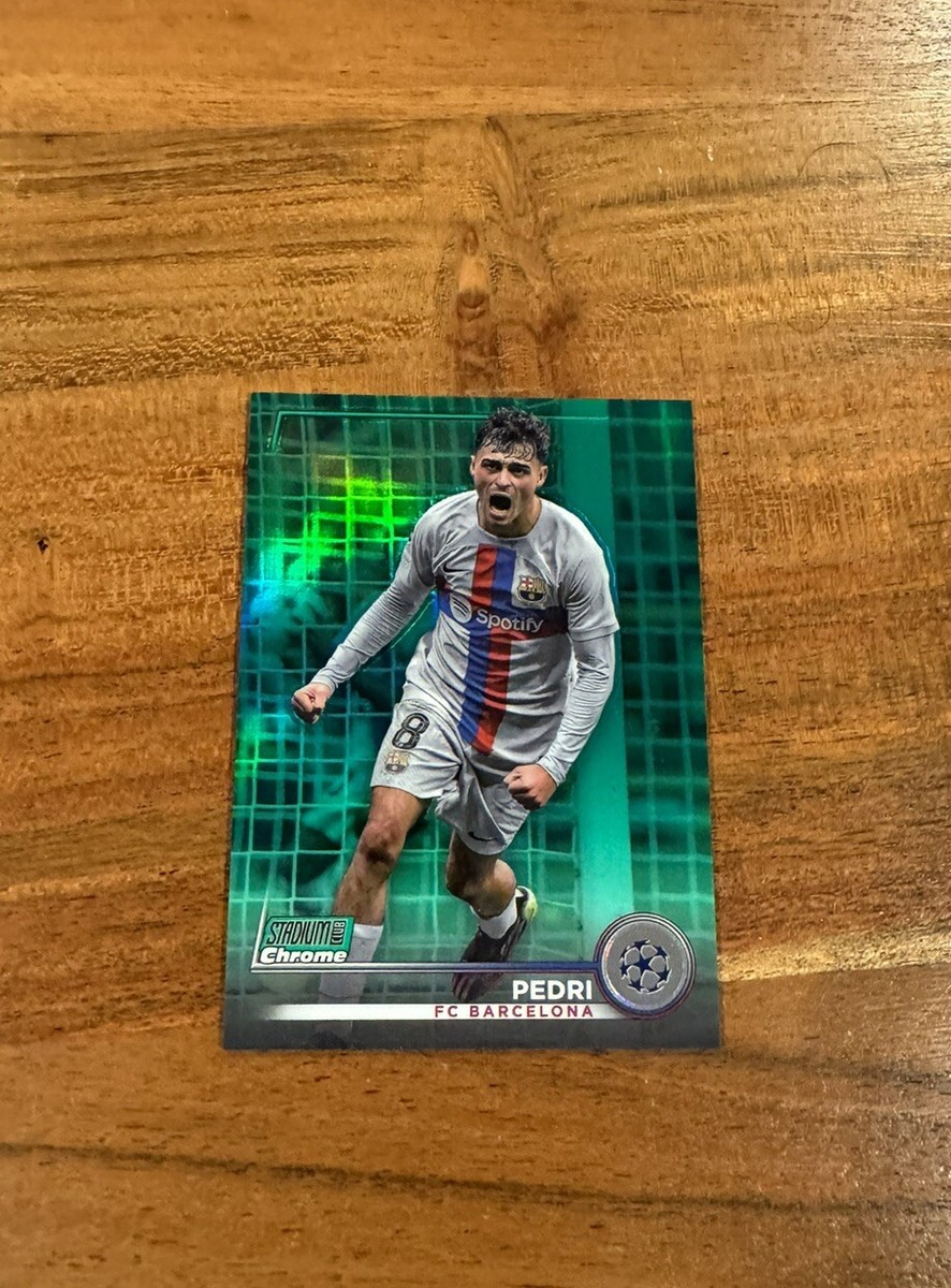 Pedri 2022-23 Topps Stadium Club Chrome UEFA Green Refractor /99