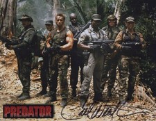 Predator movie 8x10 scene photo signed by Carl Weathers - UACC DEALER