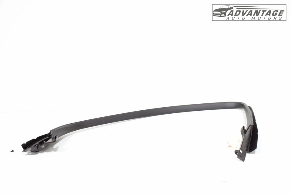 Chevrolet Traverse 2018-2023 puerta delantera izquierda conductor marco ventana cubierta moldura OEM Foto 3 de 4