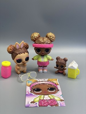 LOL Surprise Glam Glitter Court Champ, Lil Sister & Pet Bunny. Tennisspieler 